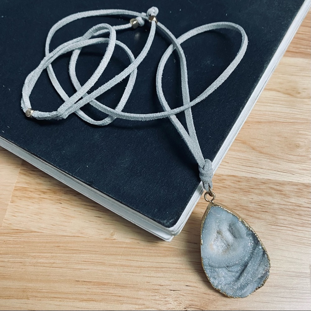 NECKLACE 🪨 Sparkly Druzy Quartz Pendant Necklace
